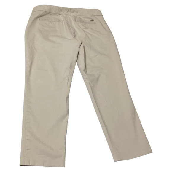 Tommy Hilfiger Women's Beige Straight Leg Relaxed Fit Mid Rise Khaki Pants Sz 10 - Picture 2 of 16
